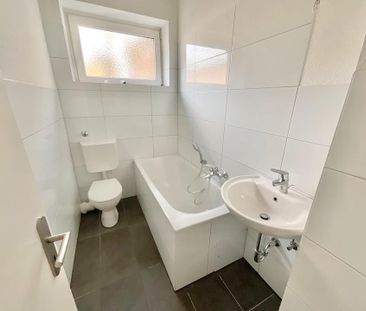 Renovierte 3-Zimmer-EG-Wohnung mit Tageslichtbad! - Foto 1