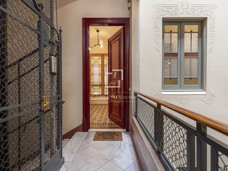 Excellent 3 Bedroom apartment for rent in Eixample Right, Barcelona - Photo 4