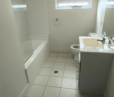 2 bed/2 bath Apartment in Great Location - Photo 6