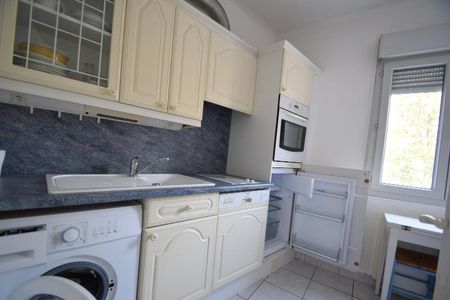 Location Appartement 1 pièce 33m² AUBENAS 07200 - Photo 5