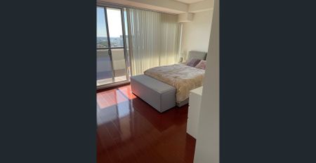 Spacious Penthouse 3 Bedrooms Apartment with oversize balcony in the Heart of Burwood, Call Victoria 0404 665 999 - Photo 5