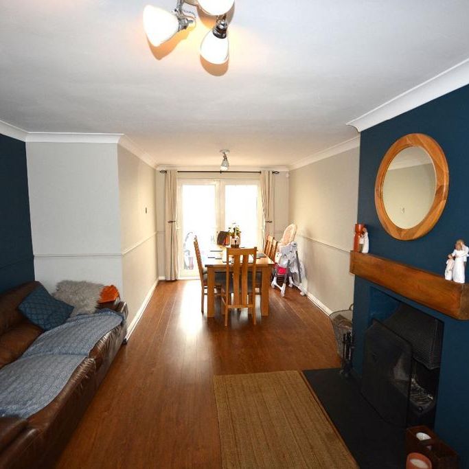3 bedroom terraced house to rent - Photo 1
