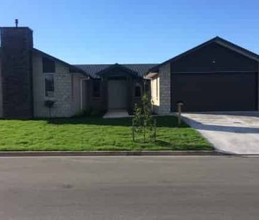Delightful Home on Materawaho - The Lakes - Photo 1