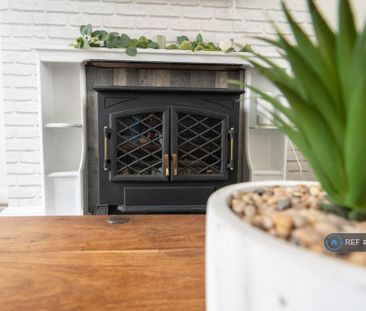 2 bedroom semi-detached house to rent - Photo 1