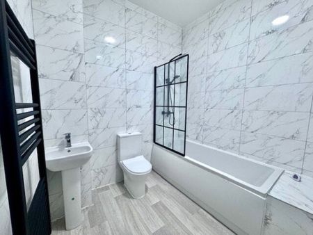 Knowsley Street, Bolton BL1 - Photo 5