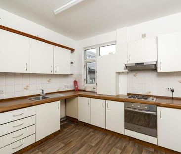 32b Bachelors Walk, Lisburn, BT28 1XN - Photo 6