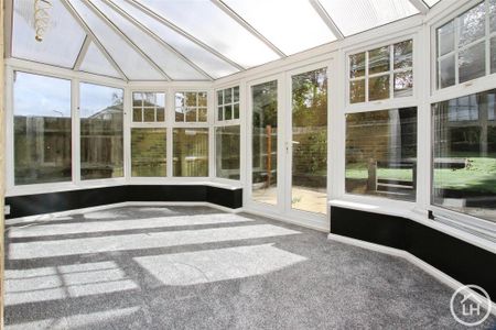 3 bedroom detached house to rent - Photo 2