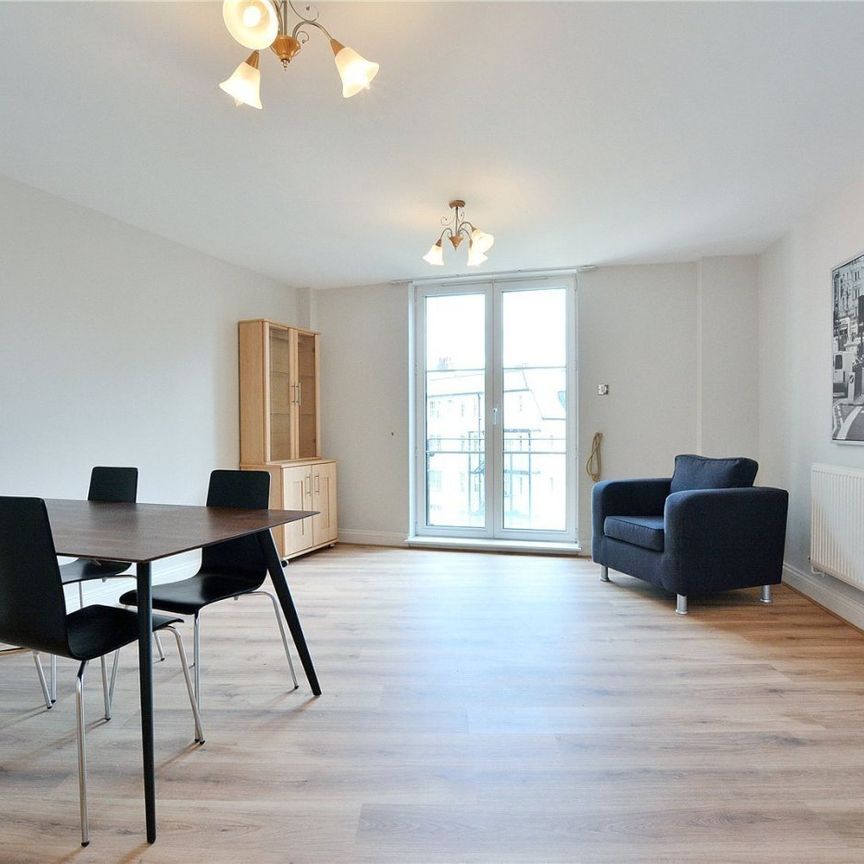 4 Palgrave Gardens, London, NW1 - Photo 1