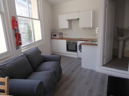 1 bedroom flat to rent - Photo 4