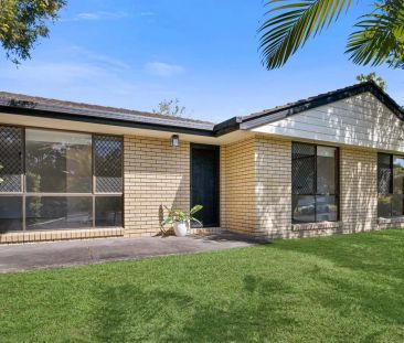 Charming Suburban Family Home: Perfect Blend of Tranquillity and Co... - Photo 3