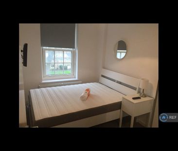 3 bedroom flat to rent - Photo 2