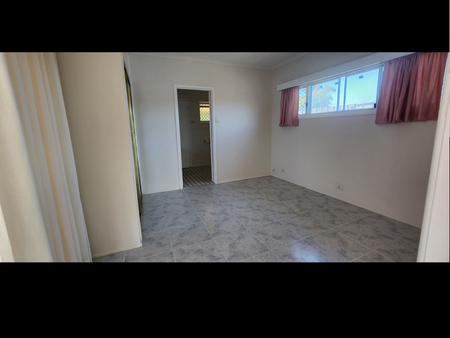 2 Binda Place, Bundall, QLD - Photo 3