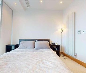 Arena Tower, Crossharbour Plaza, London, E14 - Photo 4