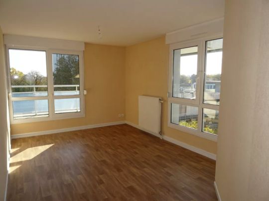Location appartement T7 179.00m² à Reims (51100) - Photo 1
