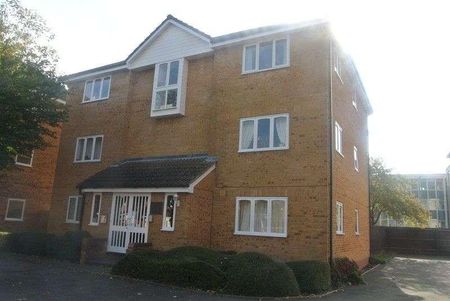 Flamborough Close Woodston, Peterborough, Cambridgeshire, PE2 - Photo 5