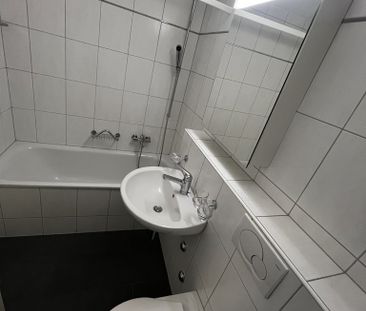 Helle 4-Zimmer-Wohnung im Erdgeschoss in Steinhausen - Photo 5