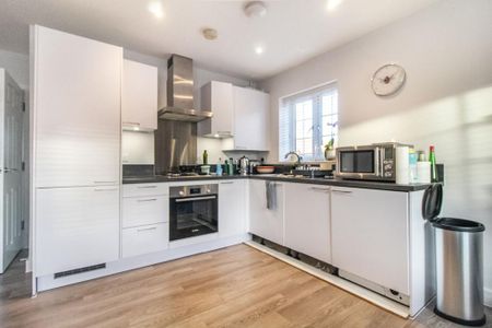 2 bedroom apartment to rent - Photo 5