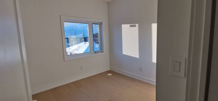 For Lease - 9 Carl Hill Lane, Richmond Hill, Ontario - Photo 5