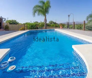 Alquiler de casa o chalet independiente en Centro - Photo 2