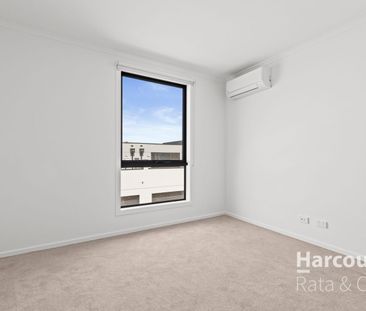Experience Luxury in This Brand-New Designer Townhouse - Photo 3