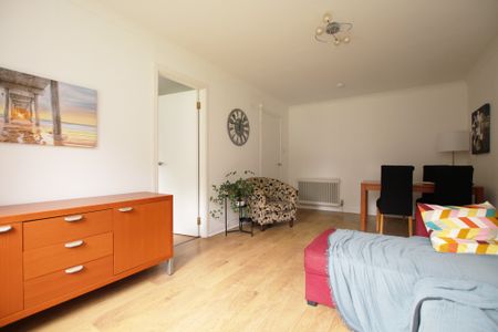 Bellshaugh Gardens, Kelvindale, Glasgow - Photo 2