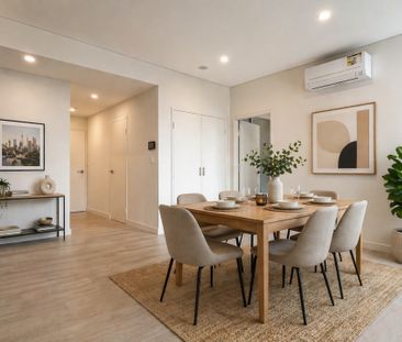 Luxurious Brand-New One Bedroom Apartment in Prime Location - Photo 2