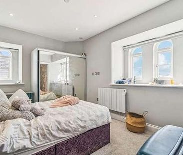 The Dome, Princess Park Manor, Royal Drive, N11 - Photo 4