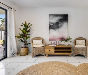 Beautifully presented Home, great location and Shed. - Photo 5