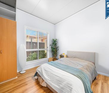 Modern 2-Bedroom Granny Flat with Private Entry - West Hoxton - Photo 3