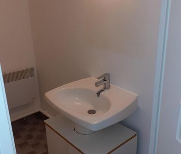 Location Appartement 2 pièces 44m² DRAGUIGNAN 83300 - Photo 6