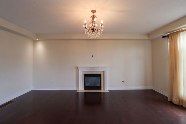 For Lease - 1330 Kestell Boulevard, Oakville, Ontario - Photo 1