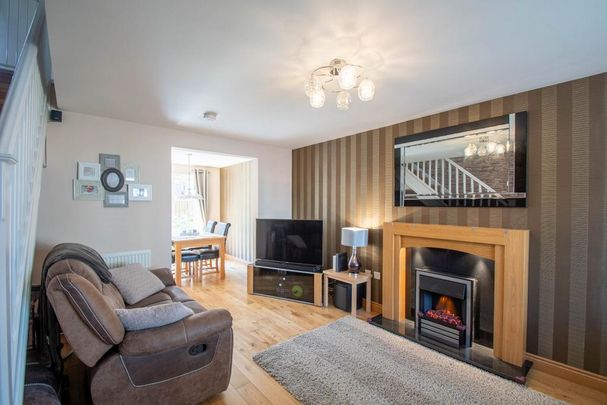 4 bedroom detached house to rent - Photo 1