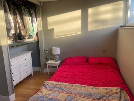 2 Bed Terraced House, Ramilles Close, SW2 - Photo 3