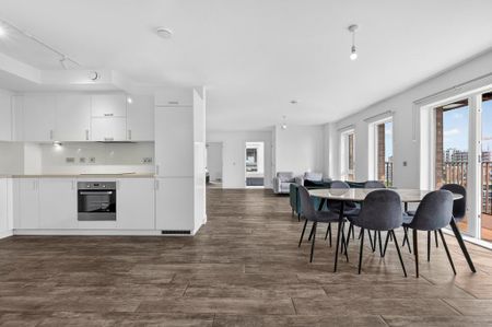 3 bedroom flat to rent - Photo 4