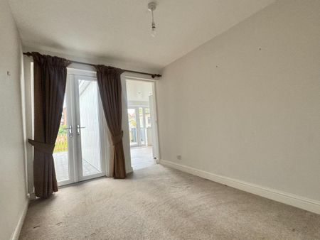 3 bedroom bungalow to rent - Photo 3