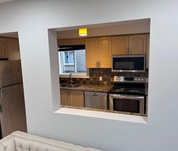 For Lease - 43 Summerdale Crescent, Brampton, Ontario - Photo 5