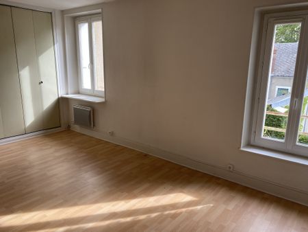 A Louer - Quartier Barbès - T3 de 60.30 m² - Photo 2