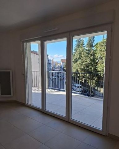 location Appartement T3 DE 67.32m² À BRIGNOLLES - Photo 3