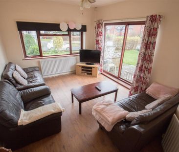 4 bedroom detached house to rent - Photo 1