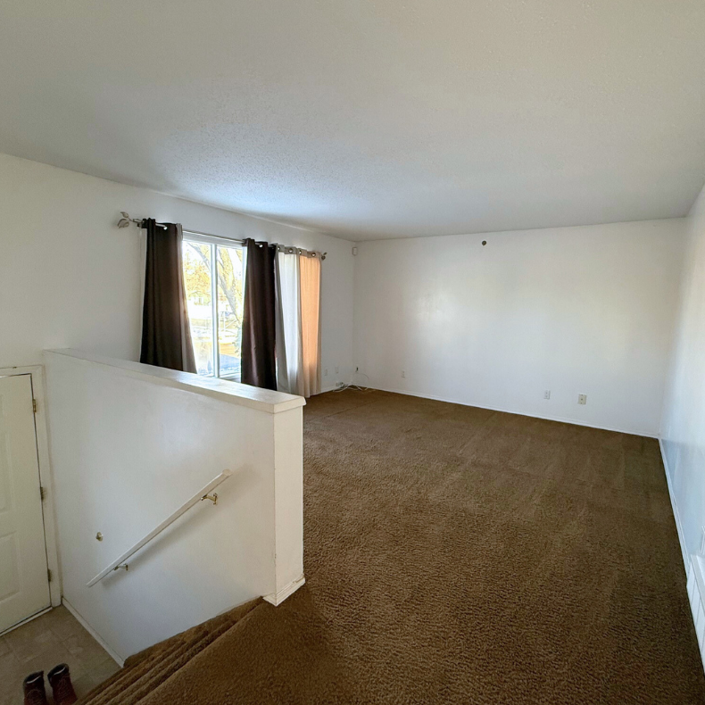 Large main floor suite in Sutherland - Photo 1