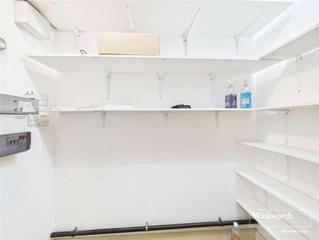 Alpine Road, London, NW9 - Photo 2