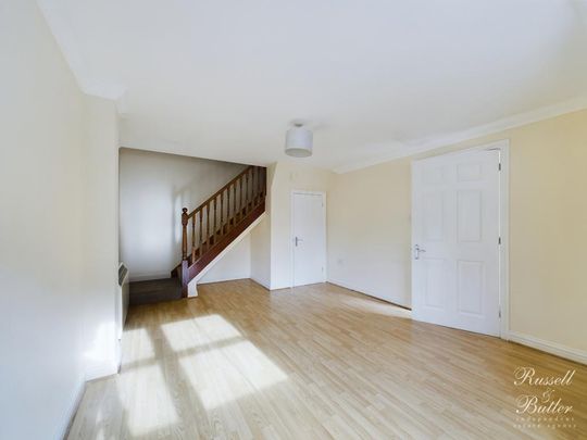 2 bedroom terraced house to rent - Photo 1