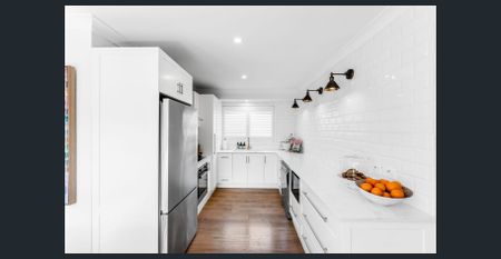 Looking for a comfortable and conveniently located rental home? - Photo 2