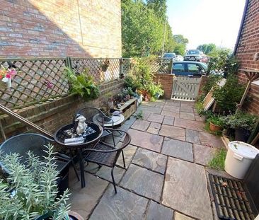 2 bedroom terraced house to rent - Photo 5