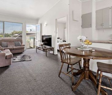 A sunny one bedroom plus office in Mt Eden - Photo 4