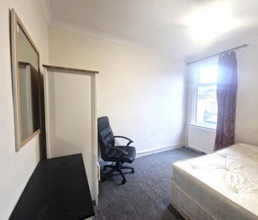 3 bedroom terraced house to rent - Photo 6