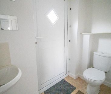 1 bedroom semi-detached house to rent - Photo 5