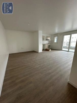 Appartement à louer 4 pièces 92.81m² - Photo 1