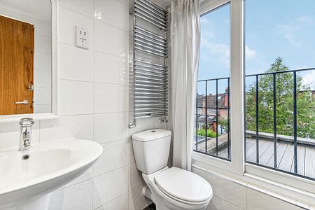 1 bedroom in London - Photo 4