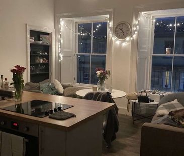 Room in a Shared Flat, South Clerk Street, EH8 - Photo 1